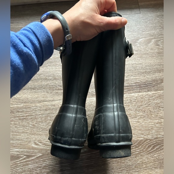 Hunter Black Rain Boots - Picture 4 of 6